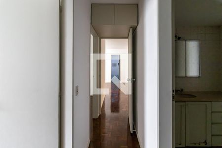 Corredor Quartos de apartamento para alugar com 3 quartos, 100m² em Moema, São Paulo