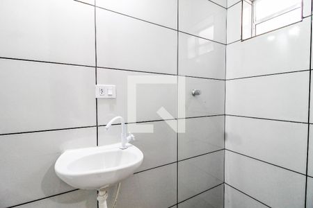 Banheiro de kitnet/studio para alugar com 0 quarto, 24m² em Santo Amaro, São Paulo