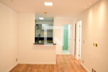 Sala de apartamento para alugar com 2 quartos, 51m² em Jardim Monte Santo, Cotia