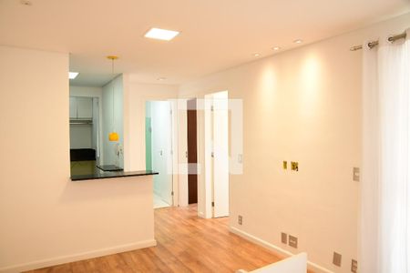 Sala de apartamento para alugar com 2 quartos, 51m² em Jardim Monte Santo, Cotia