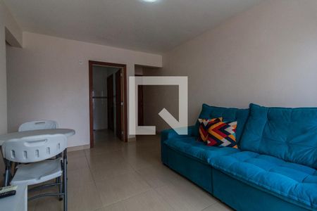 Sala de apartamento para alugar com 2 quartos, 75m² em Kobrasol, São José