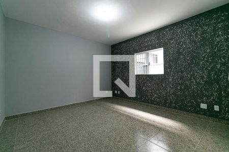 Dormitório de casa para alugar com 1 quarto, 60m² em Chácara Santo Antônio , São Paulo