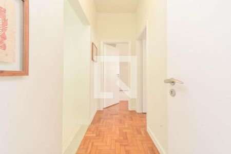 Corredor de apartamento para alugar com 3 quartos, 120m² em Higienópolis, São Paulo