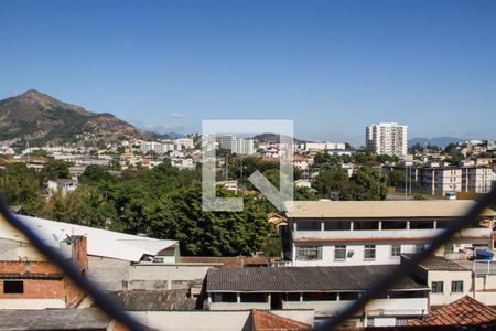 Área de Serviço - Janela de apartamento para alugar com 2 quartos, 40m² em Engenho de Dentro, Rio de Janeiro