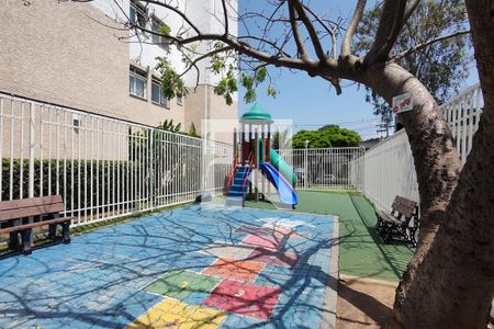 Apartamento à venda com 48m², 2 quartos e 1 vaga Apartamento à venda com 48m², 2 quartos e 1 vagaÁrea comum - Playground