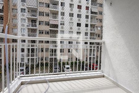 Apartamento à venda com 48m², 2 quartos e 1 vaga Apartamento à venda com 48m², 2 quartos e 1 vagaVaranda