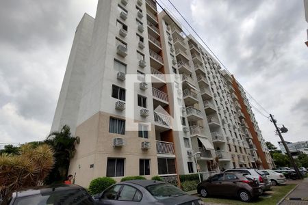 Apartamento à venda com 48m², 2 quartos e 1 vaga Apartamento à venda com 48m², 2 quartos e 1 vagaFachada do bloco