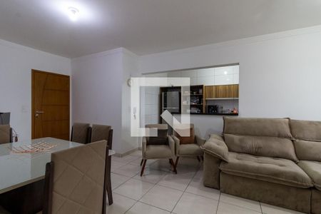 Sala de apartamento para alugar com 2 quartos, 80m² em Guilhermina, Praia Grande