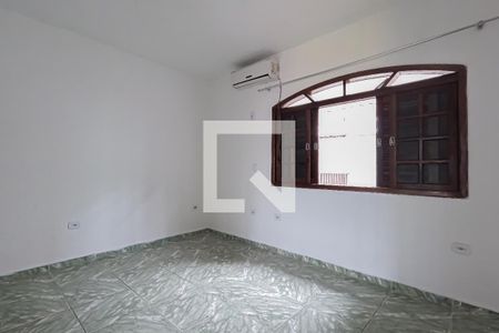 Suíte 1 de casa para alugar com 3 quartos, 170m² em Jardim Cristin Alice, Guarulhos