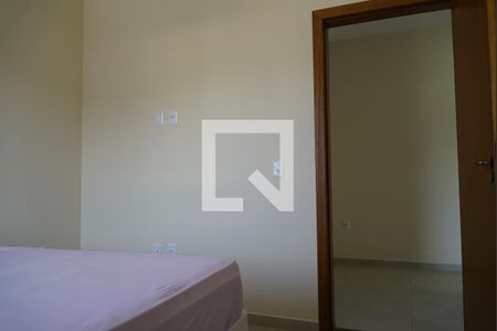 Quarto 2 de apartamento para alugar com 2 quartos, 64m² em Campeche, Florianópolis