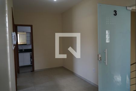 Sala de apartamento para alugar com 2 quartos, 64m² em Campeche, Florianópolis