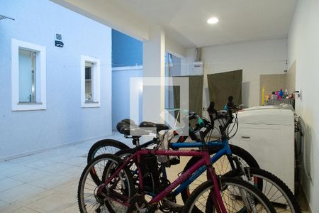 Casa de condomínio à venda com 330m², 4 quartos e 2 vagas Casa de condomínio à venda com 330m², 4 quartos e 2 vagasLavanderia