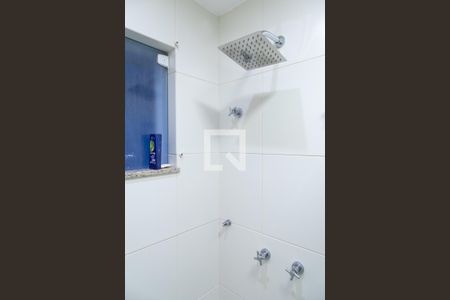 Casa de condomínio à venda com 330m², 4 quartos e 2 vagas Casa de condomínio à venda com 330m², 4 quartos e 2 vagasBanheiro da suíte 1