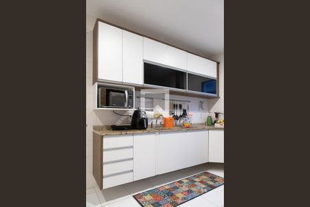 Casa de condomínio à venda com 330m², 4 quartos e 2 vagas Casa de condomínio à venda com 330m², 4 quartos e 2 vagasCozinha