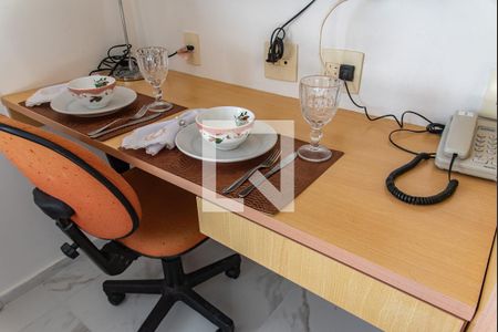 Mesa e cadeira de kitnet/studio à venda com 1 quarto, 30m² em Vila Mariana, São Paulo