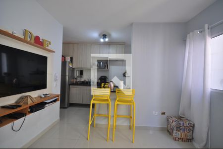 Sala de casa de condomínio à venda com 2 quartos, 47m² em Parque Edu Chaves, São Paulo