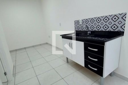 Cozinha de kitnet/studio à venda com 1 quarto, 24m² em Vila Granada, São Paulo