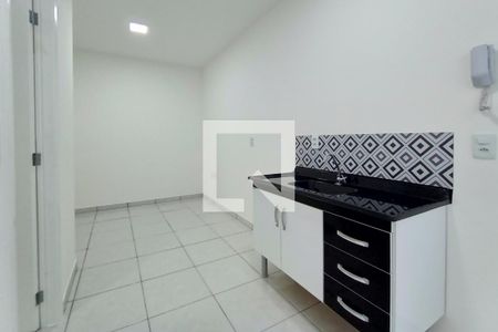 Cozinha de kitnet/studio à venda com 1 quarto, 24m² em Vila Granada, São Paulo