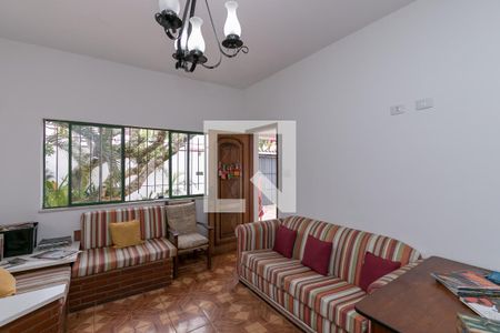 Sala de casa para alugar com 4 quartos, 225m² em Jardim Aeroporto, São Paulo