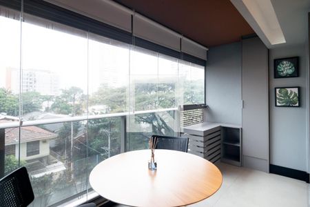 Varanda de kitnet/studio para alugar com 1 quarto, 41m² em Brooklin Paulista, São Paulo