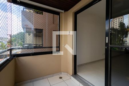 Sacada de apartamento à venda com 2 quartos, 69m² em Vila Firmiano Pinto, São Paulo