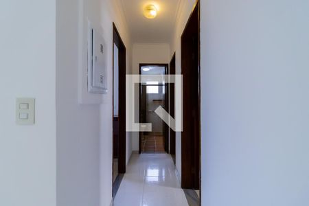 Corredor de apartamento à venda com 2 quartos, 69m² em Vila Firmiano Pinto, São Paulo