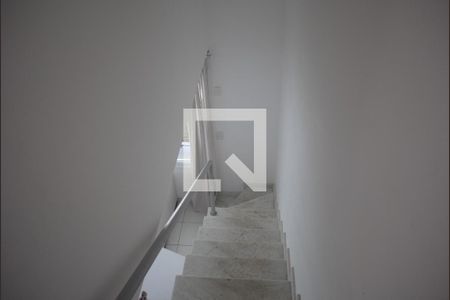 Escada de apartamento para alugar com 2 quartos, 118m² em Stella Maris, Salvador