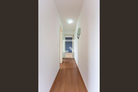 Corredor de apartamento para alugar com 2 quartos, 55m² em Parque São Vicente, Mauá