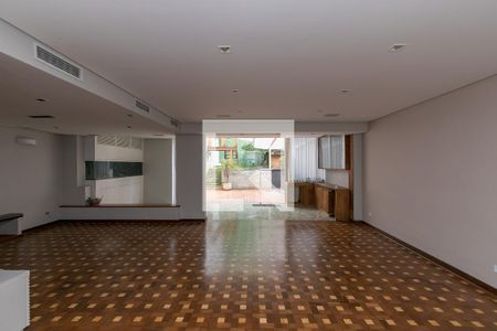 Sala de casa à venda com 4 quartos, 200m² em Campo Belo, São Paulo