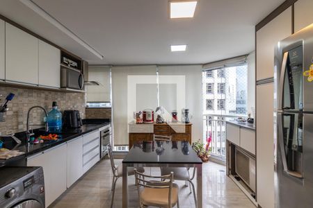 Varanda/Cozinha de apartamento para alugar com 2 quartos, 64m² em Vila Olímpia, São Paulo