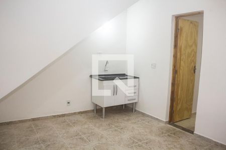 Quarto - Cozinha de casa para alugar com 1 quarto, 25m² em Rio Pequeno, São Paulo