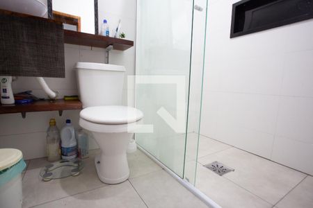 BANHEIRO de casa de condomínio para alugar com 1 quarto, 24m² em Mandaqui, São Paulo