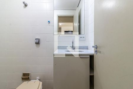 Banheiro de apartamento para alugar com 1 quarto, 45m² em Moema, São Paulo