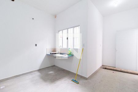 Cozinha de casa para alugar com 1 quarto, 50m² em Jardim Santa Tereza, Carapicuíba