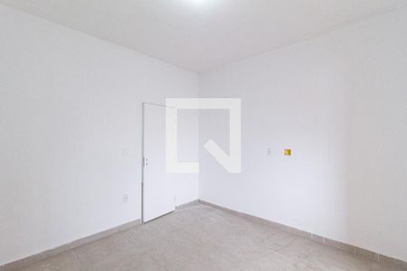 Quarto de casa para alugar com 1 quarto, 50m² em Jardim Santa Tereza, Carapicuíba