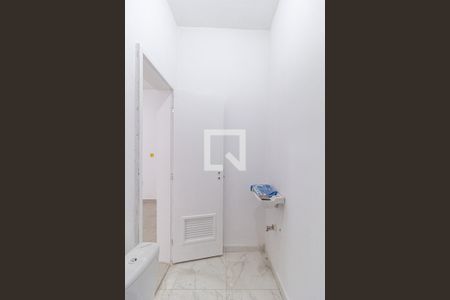 Quarto de casa para alugar com 1 quarto, 50m² em Jardim Santa Tereza, Carapicuíba