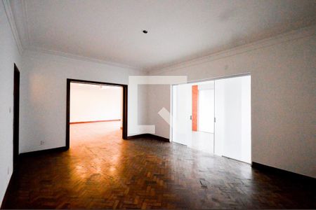 Sala 2 de casa à venda com 4 quartos, 400m² em Pacaembu, São Paulo