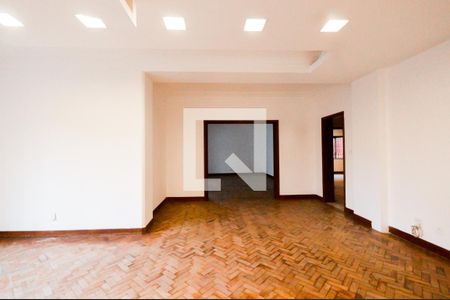 Sala 1 de casa à venda com 4 quartos, 400m² em Pacaembu, São Paulo
