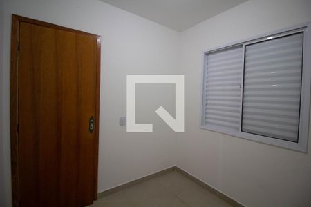 Quarto 1 de apartamento para alugar com 2 quartos, 38m² em Itaquera, São Paulo