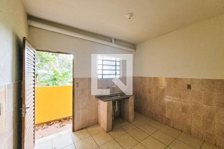 Cozinha de casa para alugar com 1 quarto, 40m² em Jardim Marília, São Paulo