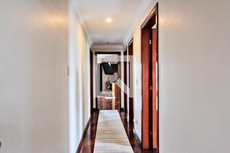 Corredor de apartamento à venda com 4 quartos, 170m² em Vila Albertina, São Paulo