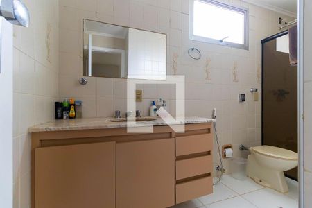 Banheiro da suíte de apartamento à venda com 3 quartos, 110m² em Centro, Campinas