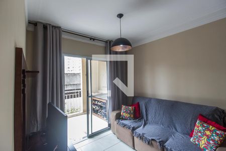 Sala de TV de apartamento à venda com 3 quartos, 80m² em Jardim Tupanci, Barueri