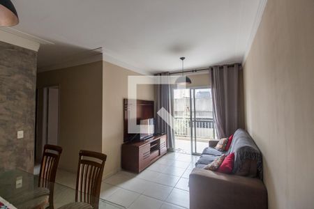 Sala de TV de apartamento à venda com 3 quartos, 80m² em Jardim Tupanci, Barueri