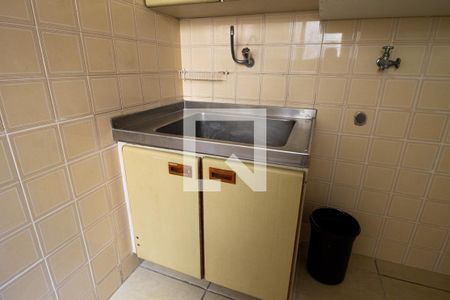 Apartamento para alugar com 180m², 3 quartos e 2 vagas Apartamento para alugar com 180m², 3 quartos e 2 vagasÁrea de Serviço