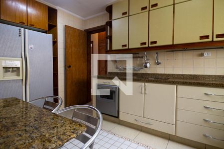 Apartamento para alugar com 180m², 3 quartos e 2 vagas Apartamento para alugar com 180m², 3 quartos e 2 vagasCozinha - Armários