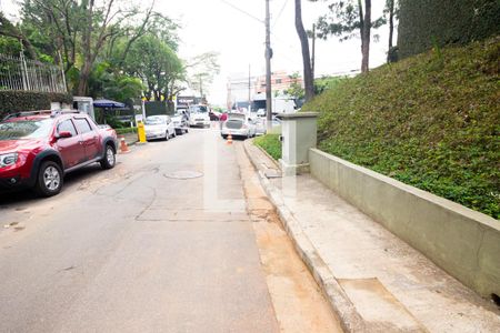 Apartamento para alugar com 180m², 3 quartos e 2 vagas Apartamento para alugar com 180m², 3 quartos e 2 vagasRua com cancela