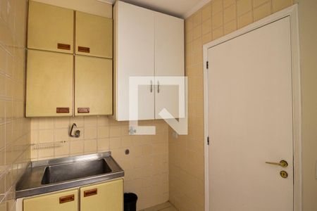 Apartamento para alugar com 180m², 3 quartos e 2 vagas Apartamento para alugar com 180m², 3 quartos e 2 vagasÁrea de Serviço