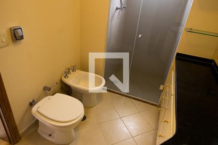 Apartamento para alugar com 180m², 3 quartos e 2 vagas Apartamento para alugar com 180m², 3 quartos e 2 vagasBanheiro da Suíte 1