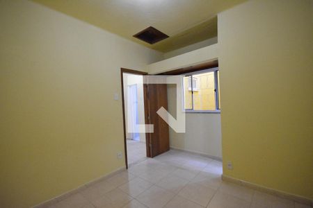 Quarto 1 de apartamento para alugar com 2 quartos, 55m² em Marechal Hermes, Rio de Janeiro